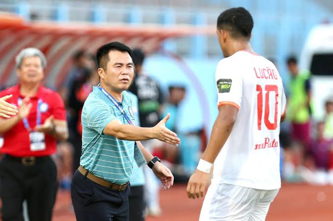 HLV Phạm Minh Đức có thể cùng Trẻ Hà Nội lên chơi giải chuyên nghiệp