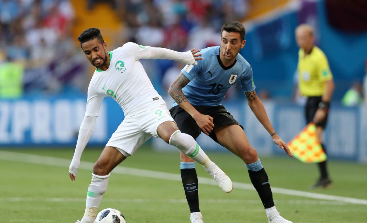 Nhật định phạt góc Saudi Arabia vs Uruguay, 5h00 ngày 16/6 - Ảnh 1
