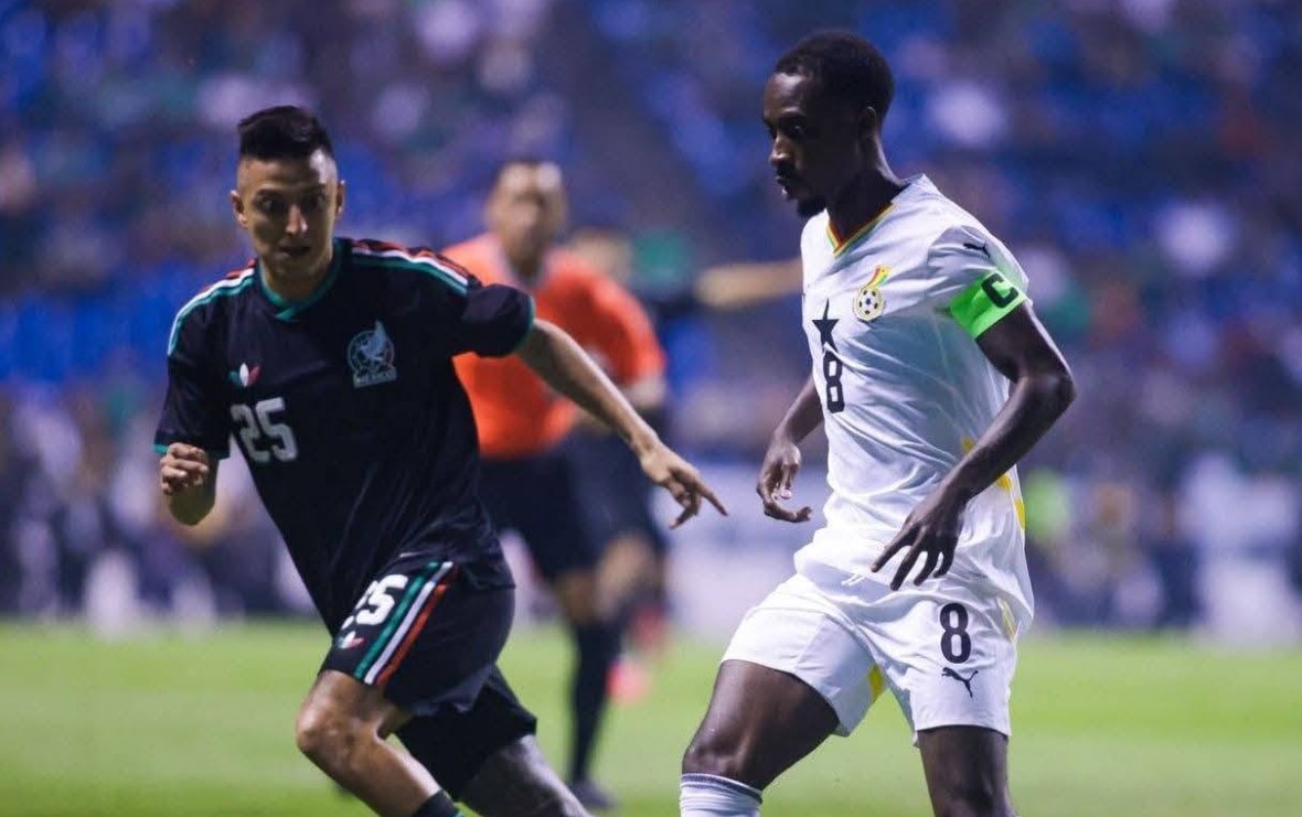 Nhật định phạt góc Mexico vs Nam Phi, 2h00 ngày 12/6 - Ảnh 1