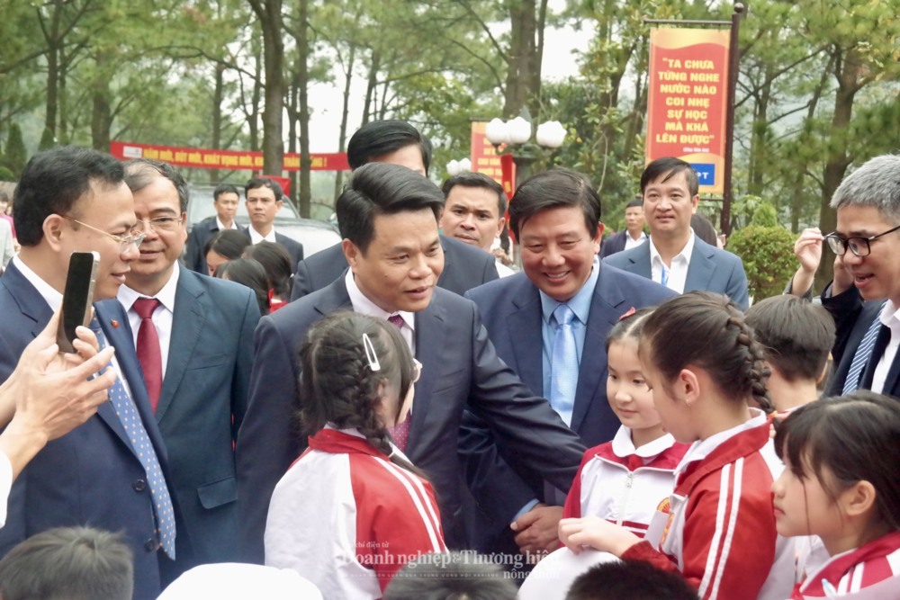 Lễ khai bút Đền thờ Chu Văn An: Nét đẹp văn hóa đầu năm 7