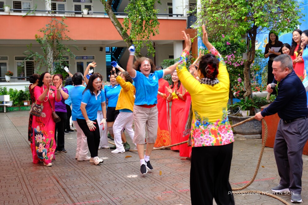 Phụ nữ phường Kim Liên: GIỎI VIỆC NƯỚC – ĐẢM VIỆC NHÀ 9