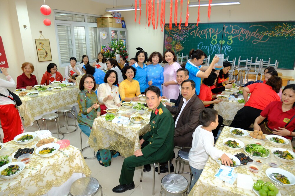 Phụ nữ phường Kim Liên: GIỎI VIỆC NƯỚC – ĐẢM VIỆC NHÀ 11