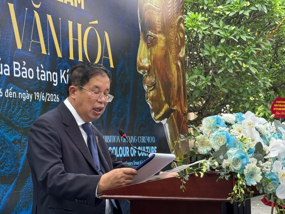 Triển lãm “Sắc màu văn hóa” giới thiệu 130 hiện vật quý giá 2