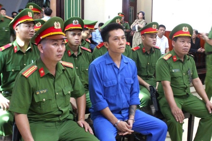 Sở hữu 6 tiền án, 'T đen' kéo đồng phạm đi cướp ngân hàng, lãnh 30 năm tù 3