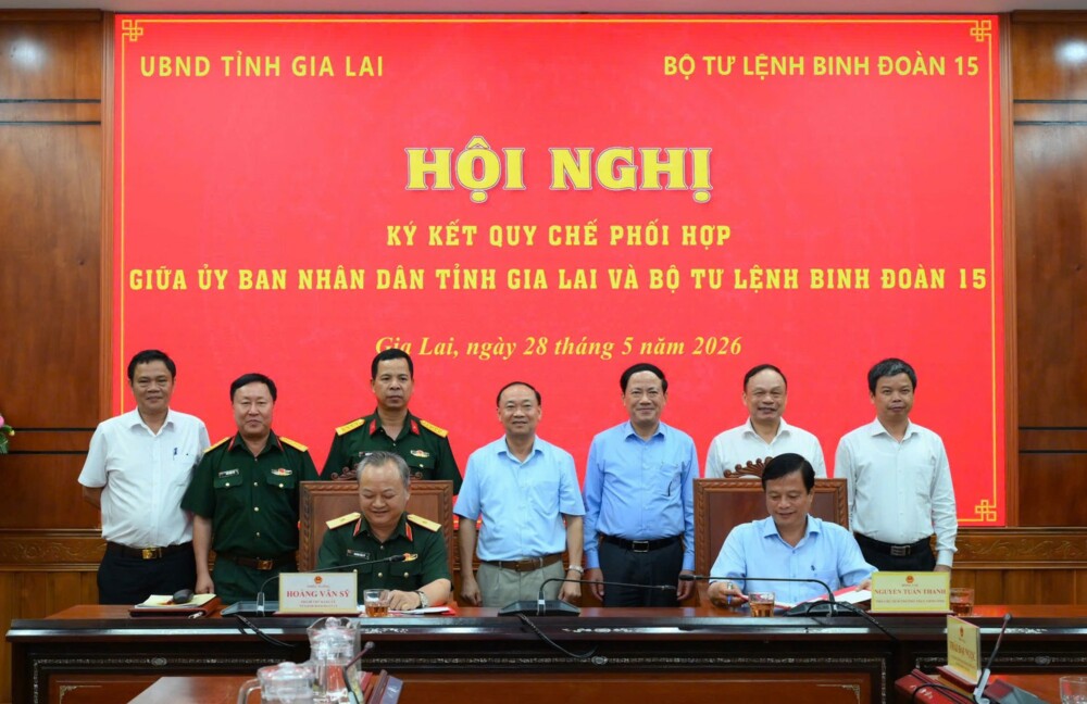 Gia Lai: Ký kết quy chế phối hợp giữa UBND tỉnh và Binh đoàn 15 4
